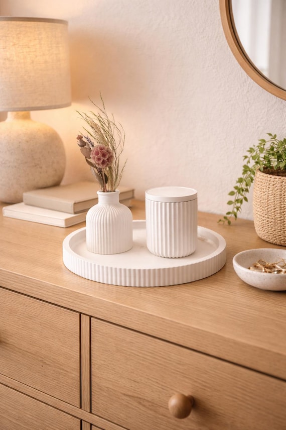 Ribbed Raysin decorative set with round tray, vase and tin - White, 21 cm