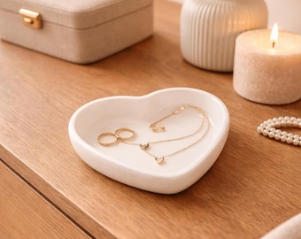 Heart-shaped decorative bowl | Minimalist bowl | Heart-shaped jewelry dish | Gift for girlfriend | Boho home accessory table decoration