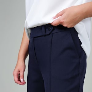 Klassische Navy Blau Hose mit Geradem Schnitt | Geschnittene Arbeitshose für Damen mit hoher Taille