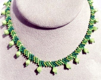 Woven Beaded Green Choker with Diamond Shaped Accents