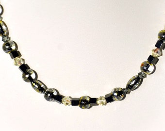 Collar con cuentas-- negro, plata y oro gargantilla de cristal