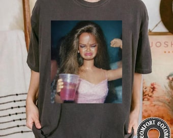 Vintage 90s Funny Doll Face Party Girly Meme Shirt Fun Unique Doll For Friends