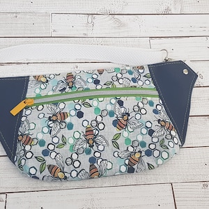 Bee Print Hip Bag: Festival Fanny Pack with Adjustable Strap