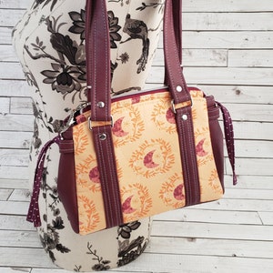 Cartera pequeña con diseño de campanillas de invierno y estilo celestial