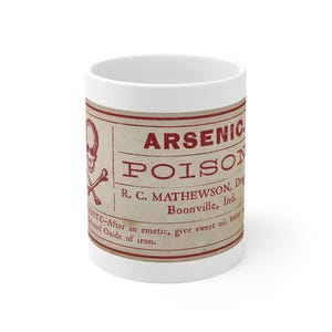 Tazza vintage con etichetta "Poison" da 11 once, design rosso, sfondo in carta antica, stoviglie spettrali, arredamento da cucina, casa gotica