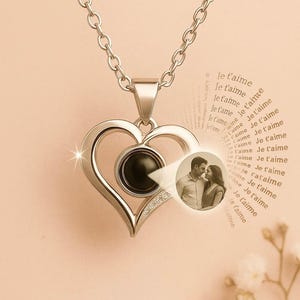 Collier personnalisé photo & message “Je t’aime” | Pendentif cœur projection 100 langues | Cadeau romantique original