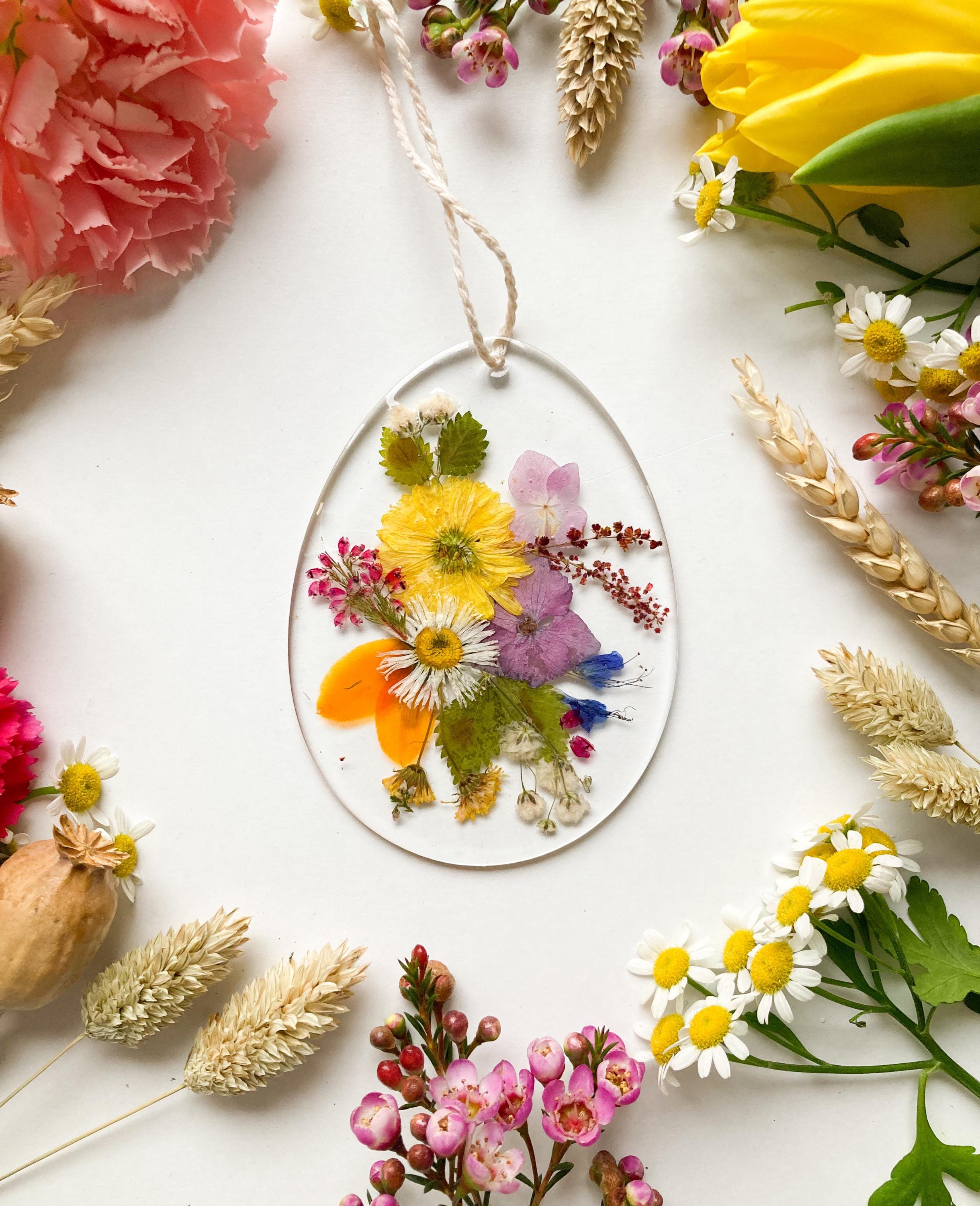 押し花イースターエッグデコレーション、イースターエッグ