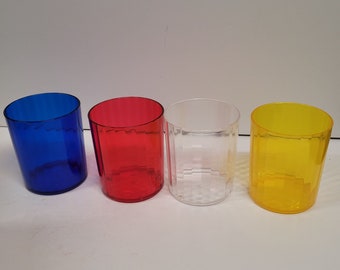 Montgomery Ward 4 Tumblers 70094 Plastic 14 oz Multi Color Blue Red Yellow Clear