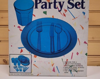 Party Set 1986 Service 4 Red Plastic Picnic Sealed 21612 Plates Tumblers Spoons