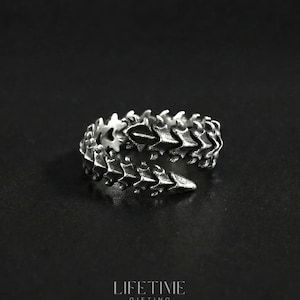 Anillo de ciempiés de acero inoxidable / Anillos para hombre / Anillo de hueso de esqueleto / Anillo gótico de columna de dragón / Joyería hecha a mano / Anillo para ella / Anillo gótico