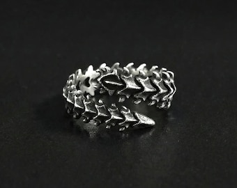 Stainless Steel Centipede Ring | Rings for Men | Skeleton Bone Ring | Goth Dragon Spine Ring | Handmade Jewellery | Ring for Her | Goth Ring
