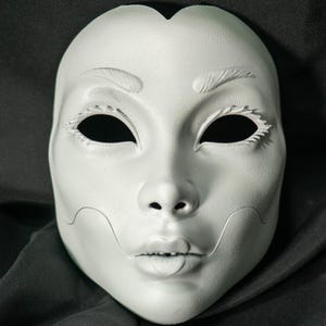 Máscara de geisha, máscara de geisha oscura con dientes afilados: arte japonés único, máscara japonesa