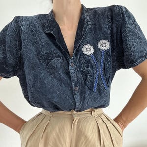 Top estivo in cotone ricamato vintage anni &#39;90, stile folk boho, con spalline imbottite, vestibilità slim, taglie dalla S alla L, abbigliamento vintage anni &#39;90 da donna