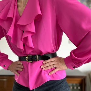 Vintage fuchsia blouse met ruches en pofmouwen, jaren 80 blouse, pofmouwen, maat M-L, retro glamour shirt, vintage blouse, jaren 80 vintage kleding voor dames