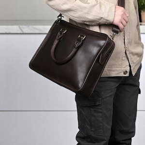 Maletín de viaje personalizado de cuero de grano superior para portátil de 16 pulgadas, compatible con tabletas y portátiles.