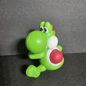 Zabawka Happy Meal z McDonald&#39;s z 2006 r. „Weź udział w wyzwaniu Mario”