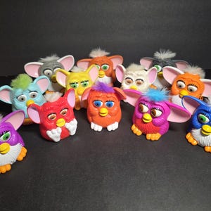 Zabawki „Furby” z McDonald's Happy Meal z 1999 r., zestaw 12 sztuk
