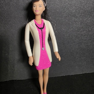 2001 &#39;Barbie&#39; McDonald&#39;s Toys