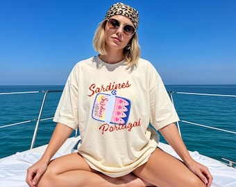 Comfort Colors Sardines-T-shirt: French Coastal Distressed T-shirt