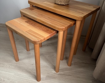 Ensemble de tables basses gigognes fabriquées à la main en bois de hêtre : style rustique scandinave