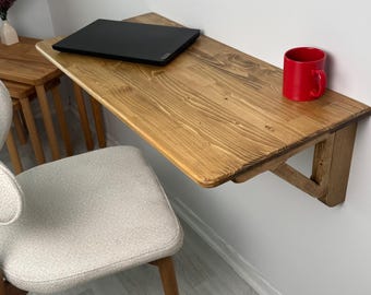 Handgefertigter Naturholz Klappschreibtisch, platzsparender Regaltisch