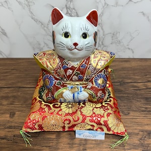 Kutani Ware Lucky Cat Beckoning Cat Maneki Neko Fukusuke Porcelain Japanese Traditional Craft