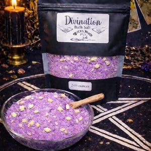 Divination Bath Salts: Witchy Ritual for Intuition & Clarity