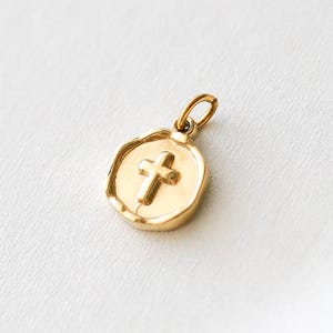 Dije de cruz de oro diminuto de 1,2 cm, colgante religioso, joyería cristiana, regalo de bautismo, recuerdo de confirmación, símbolo de fe.