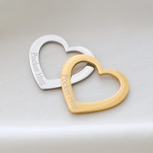 Ficha de Corazón – Grabado Personalizado, Abrazo de Bolsillo, Recuerdo de Boda, Recuerdo Conmemorativo, Regalo para Ella, Ficha de Corazón Grabada
