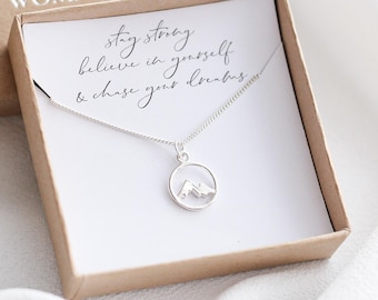Regalo inspirador "Mantente fuerte" - Collar de plata de ley para viajes a la montaña