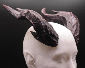Cuernos de cosplay de fantasía de fuego salvaje con diadema de ajuste cómodo