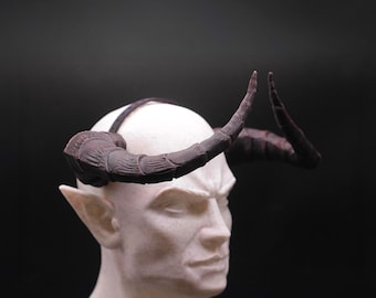 Sidewinder Lightweight Cosplay Horns: Tiefling, Demon, Druid, Fey – Wood Fibre, Carbon Fibre, Matte Black Finish