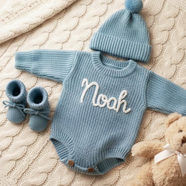 Completo tutina per neonato in maglia personalizzabile: nome ricamato, completo per il rientro a casa