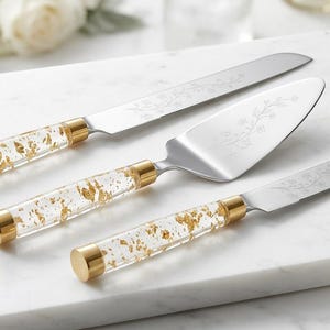 Set personalizzato di coltello e paletta per torta nuziale - scaglie di foglia d'oro 22 carati, regalo per la sposa