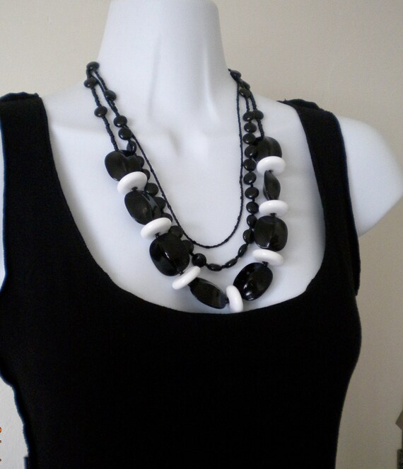 ★SENTIMENTS★ NO.503 [IVORY] NECKLACE Ebony and Ivory Necklace, Chunky Vintage, Real Onyx Stones
