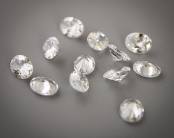 Qty 4, White/Clear Oval Brilliant Faceted 8mm x 6mm Cubic Zirconia