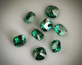 Qty 4, Cushion Faceted 8mm Square Columbian Green Emerald AAA Cubic Zirconia, Metal Clay Safe to Fire