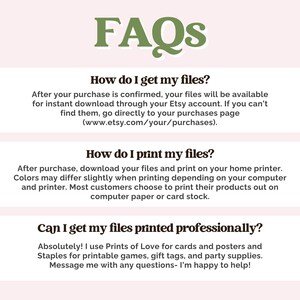 以下が含まれることがあります： 緑色の「FAQs」という単語が入ったピンクと白のグラフィック。 Etsyで購入したファイルのダウンロードと印刷、および専門的な印刷オプションに関する質問に答えるテキスト。背景には装飾的な星があります。