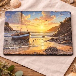 Set di 4 tovagliette in ardesia con motivo barca a vela e tramonto costiero – Decorazioni nautiche per la tavola – Perfette per la cucina di una casa al mare