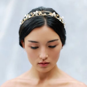 MYFANWY | Dainty Crown, Flower Bridal Crown, Bridal Headpiece, Wedding Hair piece, Bridal Tiara, Wedding Crown