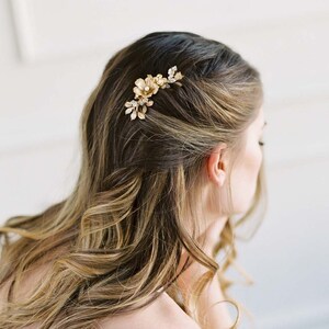 TRINETTA Gold bridal comb |  Gold Leaves Hair Piece, Floral Bridal Hair Comb, Petite Wedding Hair Piece, Bridesmaids Hair Comb