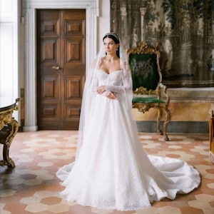 AVONLEA | Lace Wedding Veil, Lace Bridal Veil, Lace Mantilla Veil, Grand Lace Wedding Veil