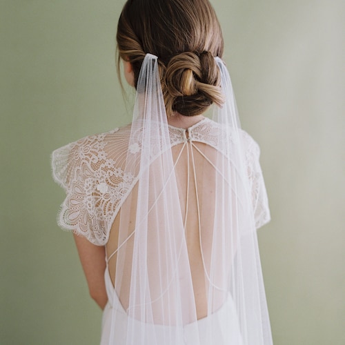 Draped Ivory Bridal Veil, Fine English Tulle, Boho Wedding  display picture 1