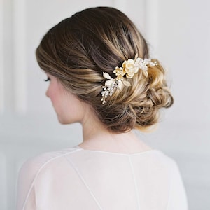Gold Wedding Headpiece, Brass Flower Hair Piece, Botanical Bridal Headpiece, Gold Bridal Comb, Gold Bridal Headpiece DARCELL