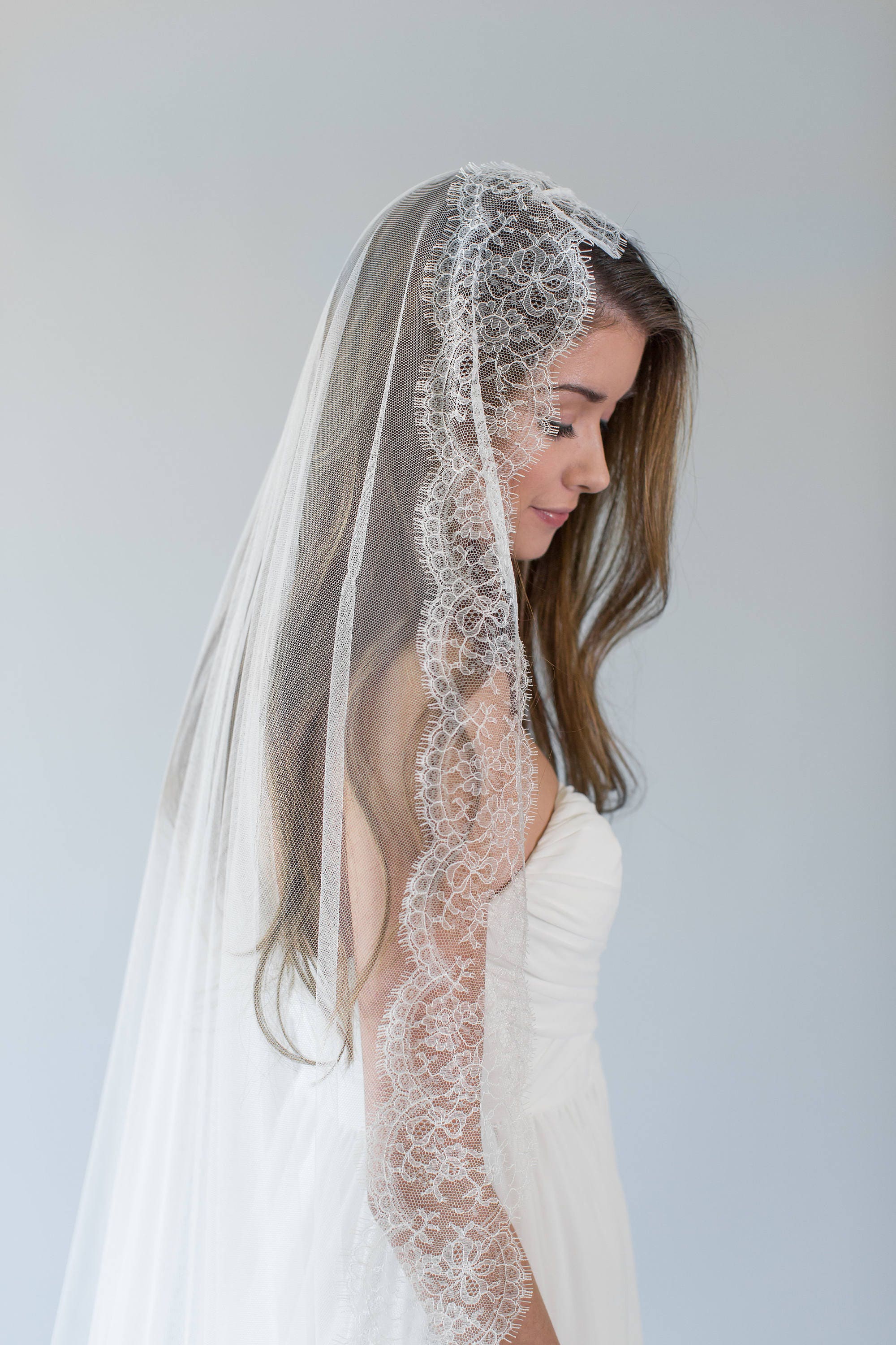 What Is a Mantilla Wedding Veil?