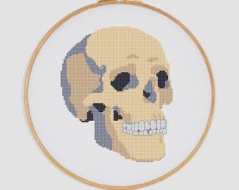 スカルクロスステッチパターン • ハロウィンスカルデザイン • 無料ダウンロードまたはデジタルPDF
