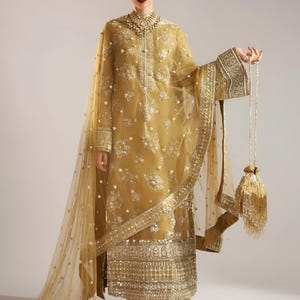 Pakistani formal dress | Pakistani branded dress | Pakistani suits | Pakistani dress