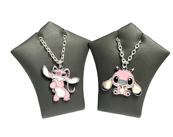 Naszyjnik z aniołem inspirowany kreskówką Lilo i Stich – zawieszka z emalii, srebrzony łańcuszek