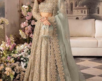 Lehenga Choli de diseñador pakistaní en verde menta / Vestido de novia adornado a mano