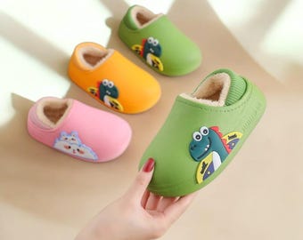Katoenen slippers Coddies Herfst en Winter Nieuw Waterdicht en Schattig Kinderslippers voor Binnen en Buiten Antislip Zachte Zool met Pluche Warme Voering